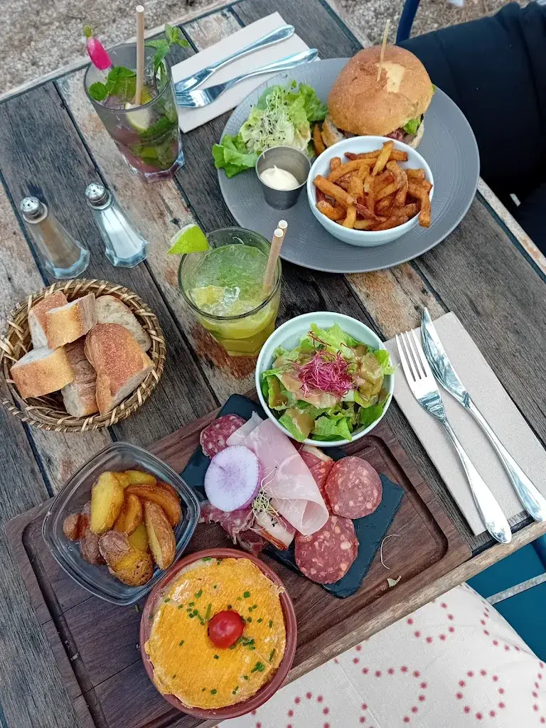 Loranne Lambregts_Le Grand Quai_Havre_review