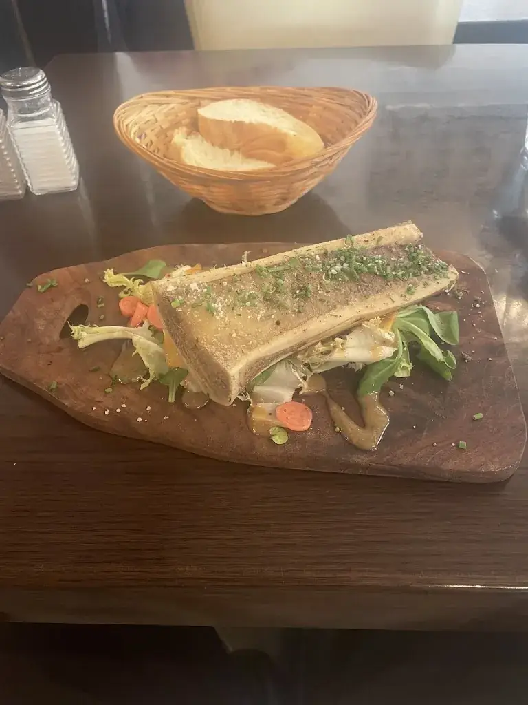 Quan Nguyen Anh_Le Bagatelle_Havre_reseña