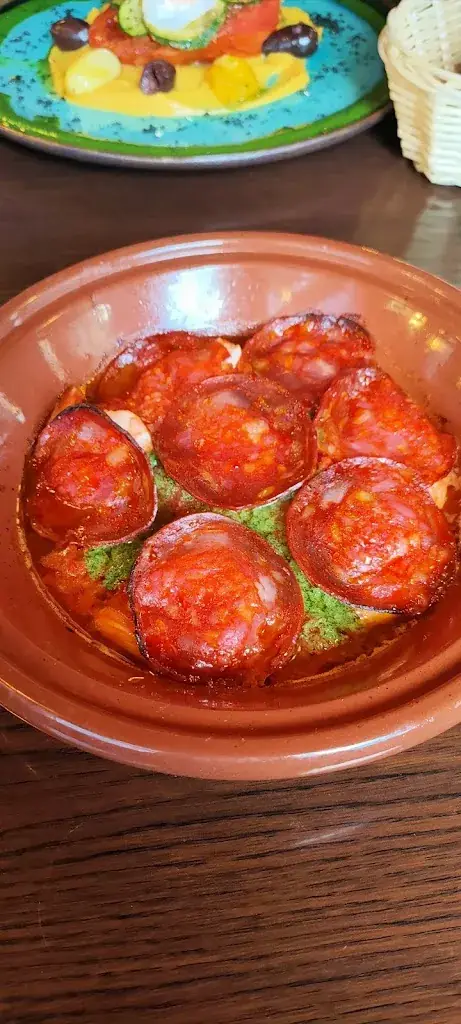 Olivian Lee_Le Bagatelle_Havre_reseña