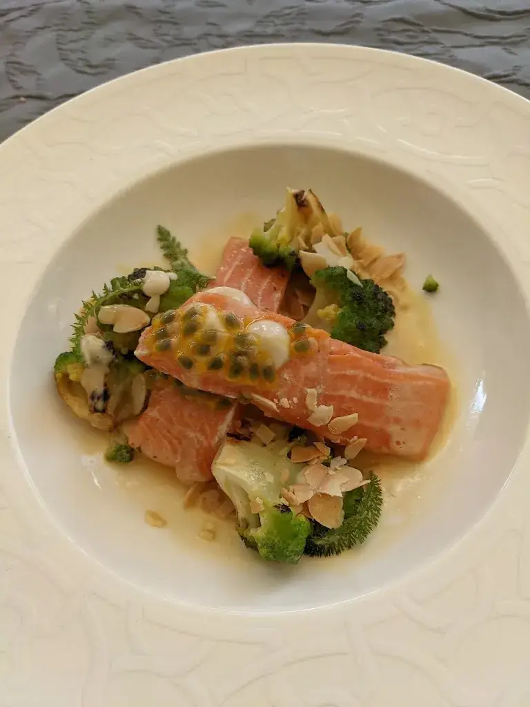 Nathalie Lawrence_La Pinte du Vieux Manoir_Meyriez_review