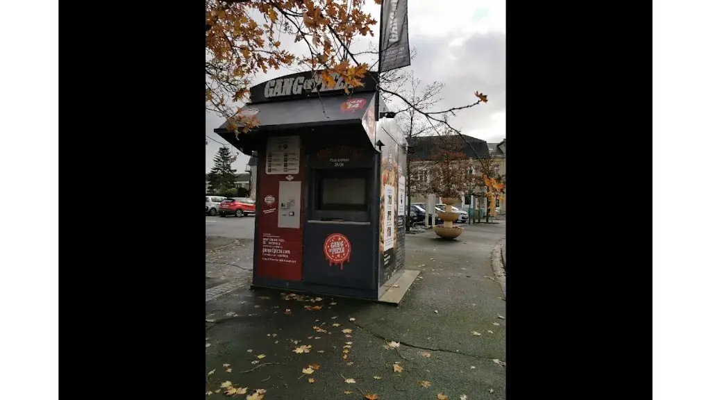 Gang Of Pizza_Molay-Littry_slider_image_2