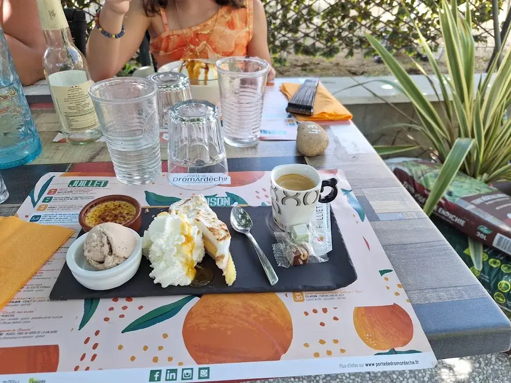 Ideal resto restaurant à Hauterives