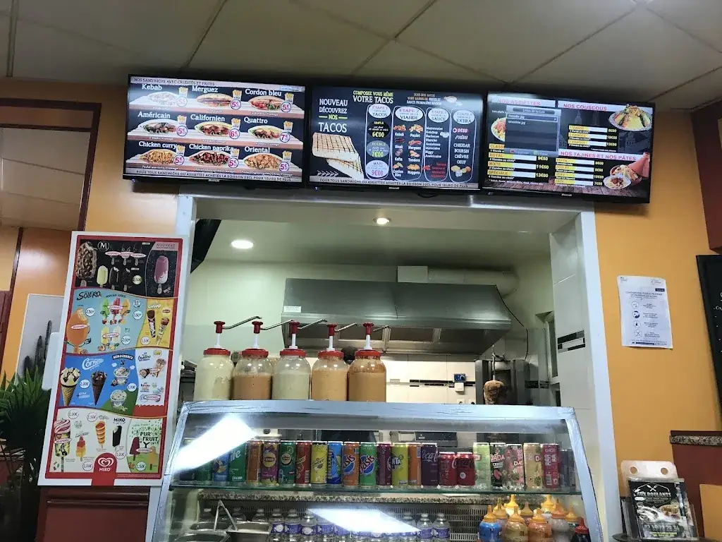 Céleste Bouangoli_Aux Roulants_Petit-Quevilly_review