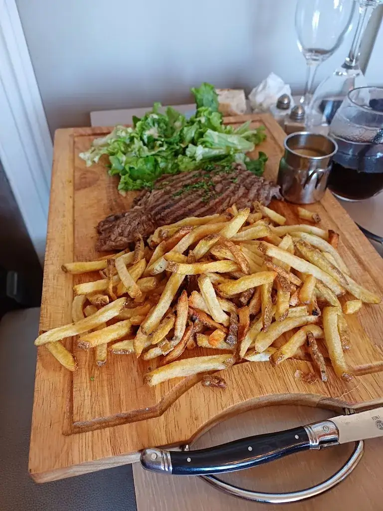 Camille Hure_Les Jardins du Menhir_Mesnil-Esnard_review