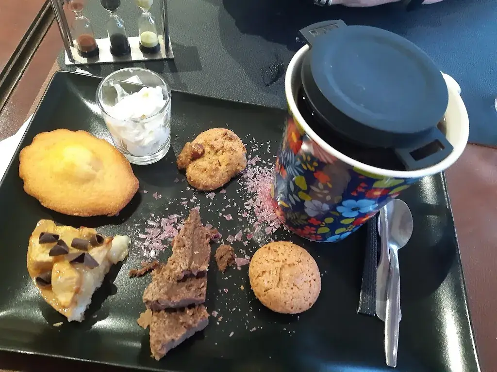 Charline Colchen_Chez Alice et Fanny, au 60 ..._Mesnil-Esnard_review