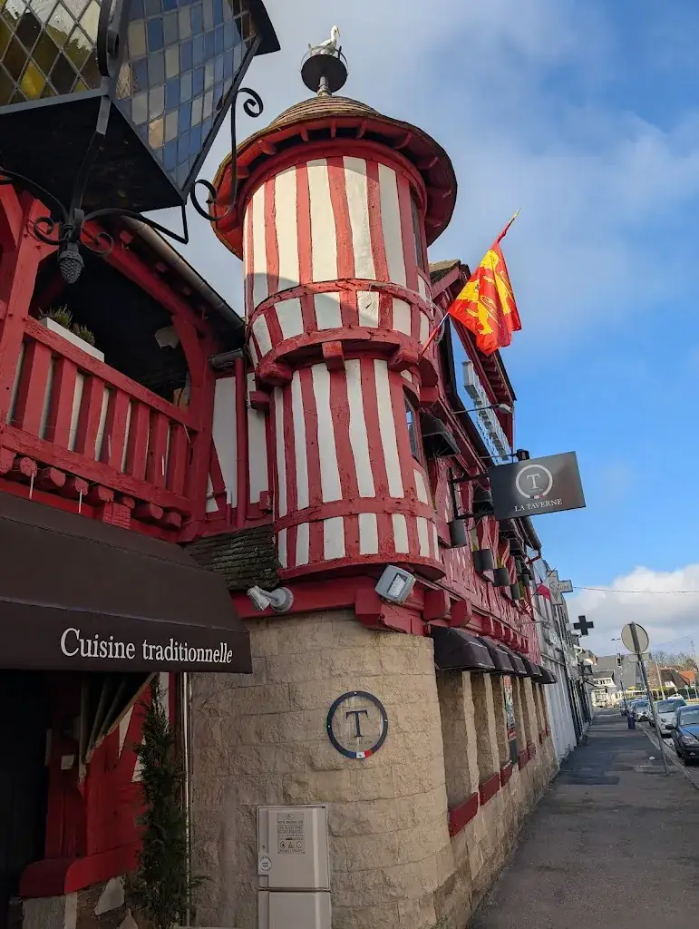 Coraly Raf_La Taverne - Table de caractère - Rouen Bonsecours_Bonsecours_review