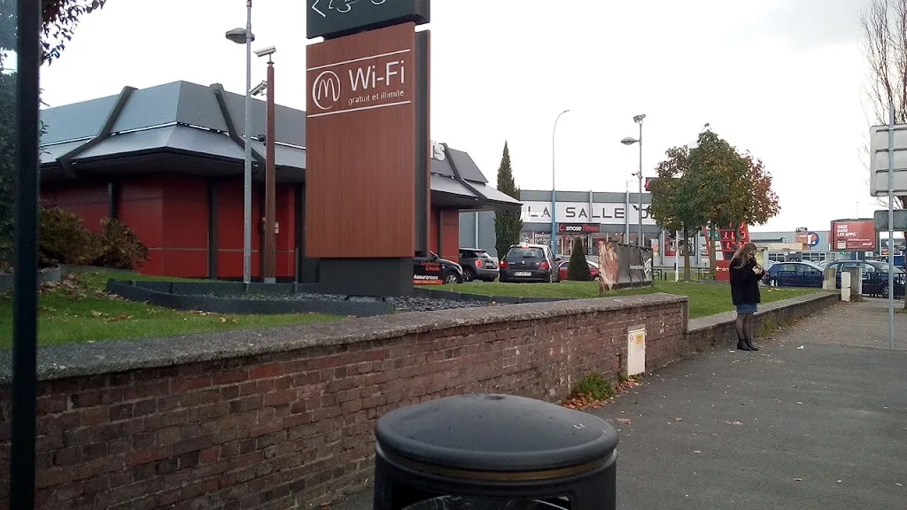 McDonald's_Mesnil-Esnard_slider_image_1