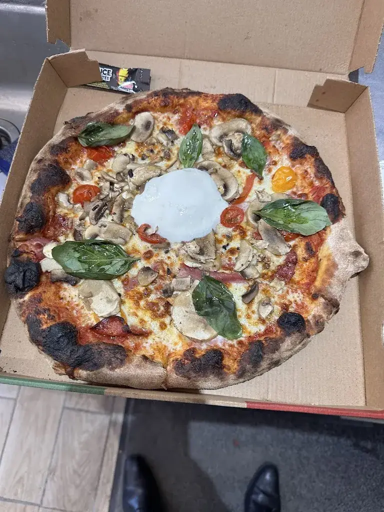 Freddy Huguet_le Grenier à Pizzas Franqueville saint Pierre_Franqueville-Saint-Pierre_avis