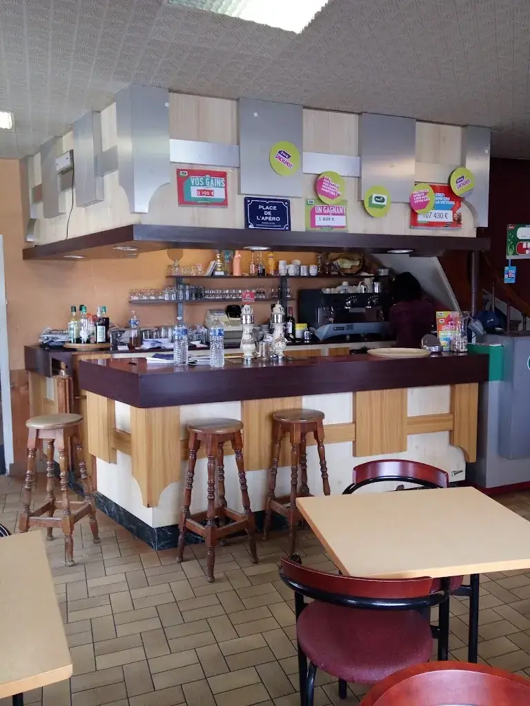 Hôtel de Normandie restaurant in Teilleul