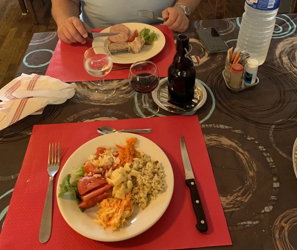 liisa_Au Normandie Bar Pmu_Teilleul_review