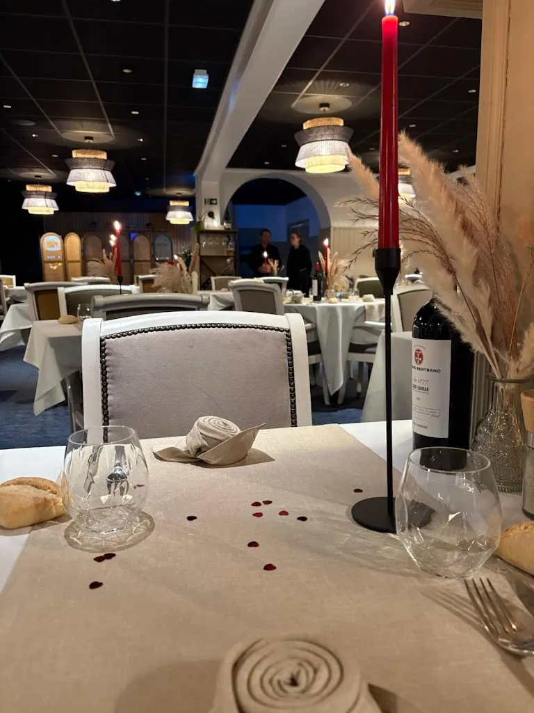 Restaurant Les Treize Assiettes_Val-Saint-Père_slider_image_3