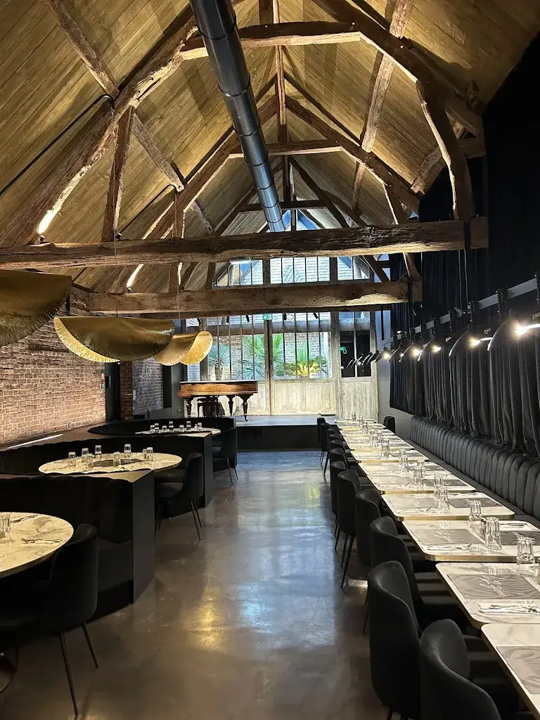 Les 2 Zèbres restaurant in Neubourg