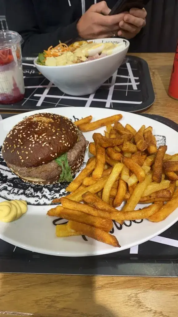 laetitia heurtematte_Authentik_Neubourg_review