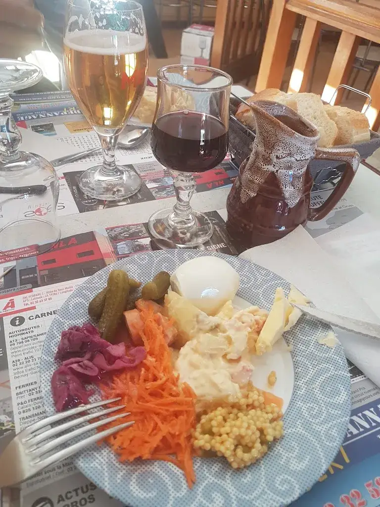 Hannah-Krista Adumitroaie Henrich_Relais du Tremblay_Tremblay-Omonville_review