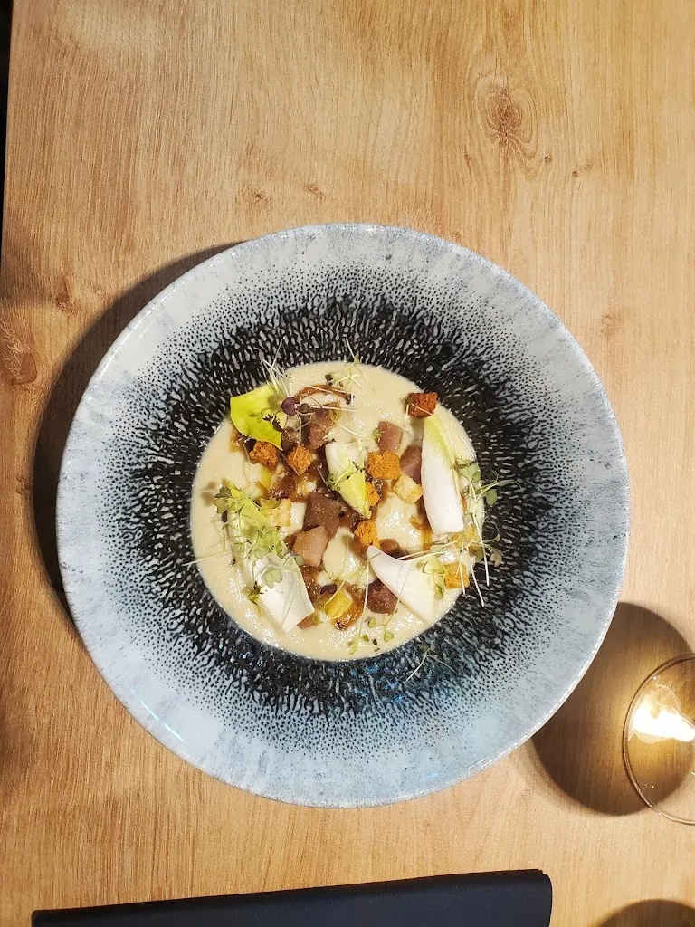 Cécilia GEORGIN_La Table de Socrate_Vaudreuil_recensione