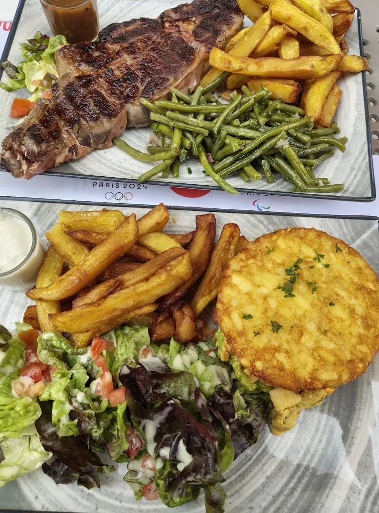 CamTN Tn_O'Famili_Andelys_review