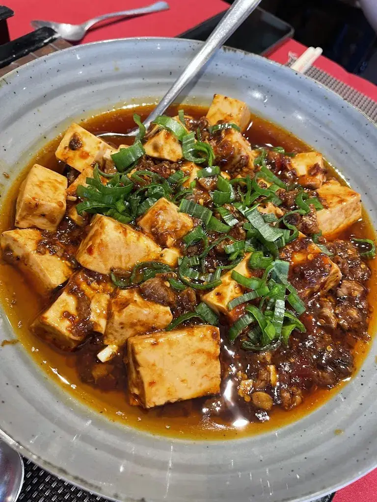 YL Chong_China Town_Hauterive_review