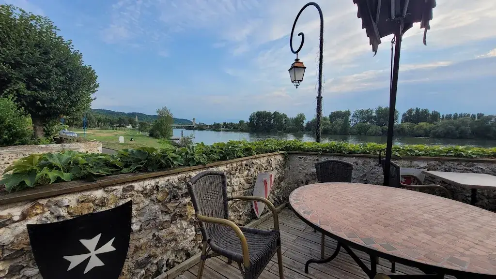 La Chaîne d'Or - Les Andelys restaurant in Andelys