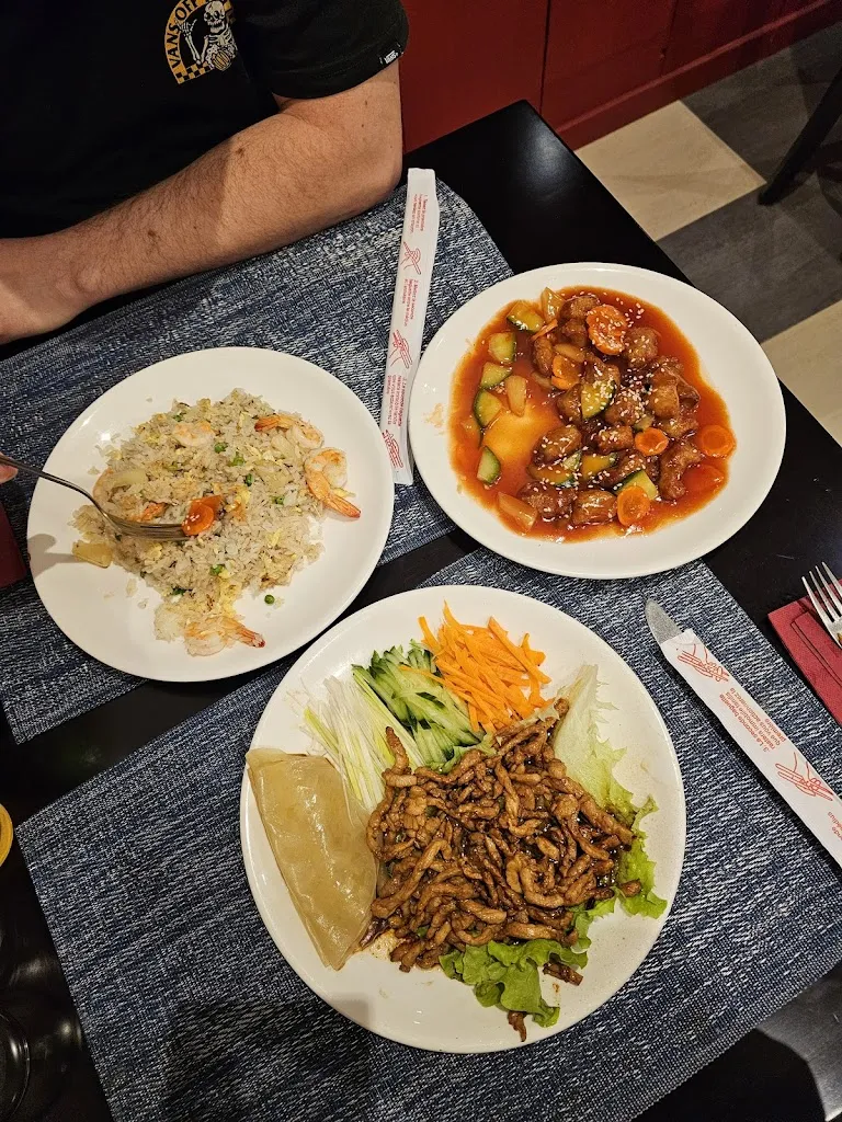 Jasmine Kay_La table rouge_Andelys_review