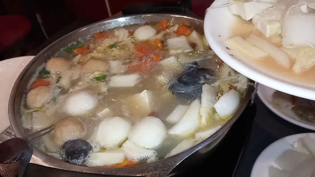 Anthony Fabre_La table rouge_Andelys_review