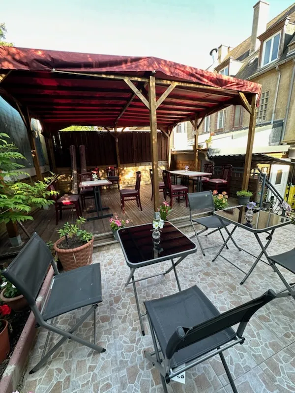 La table rouge Restaurant in Andelys