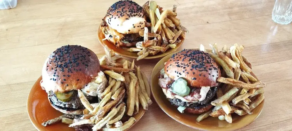 Devayan_BURGER GRILL_Andelys_review