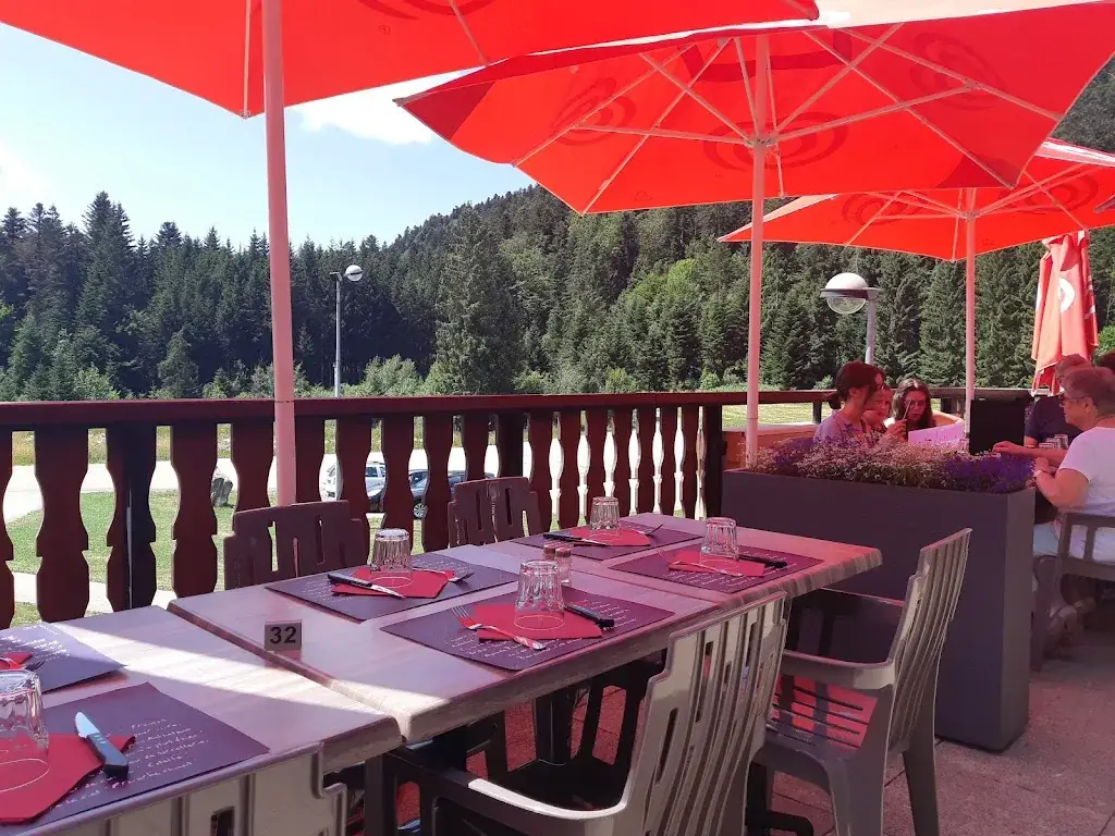 L'auberge De La Praille Restaurant in Hauteville