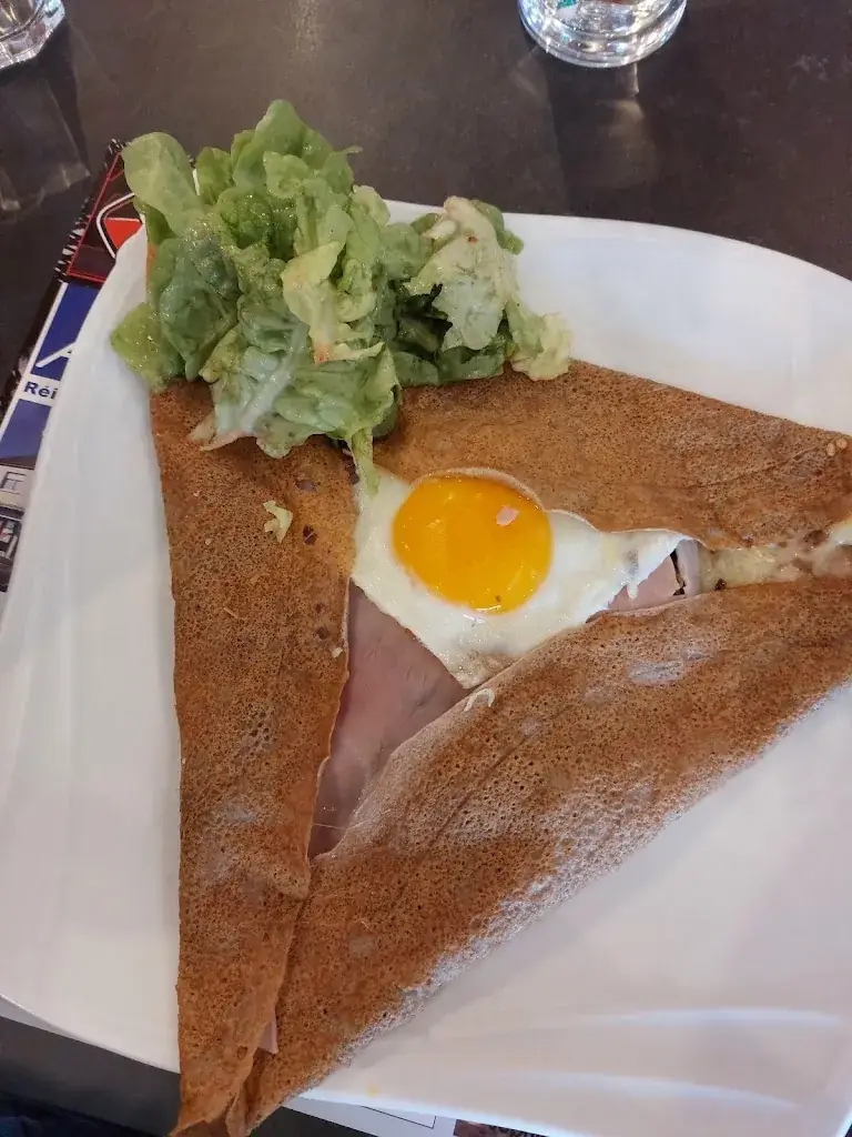 Oncle Scott’s Lisieux_Lisieux_slider_image_2