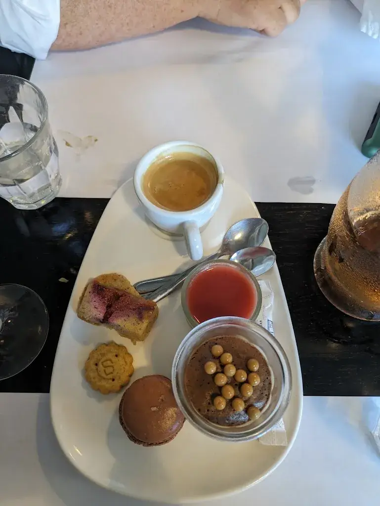 Angela Golby_Le Petit Gourmand_Livarot-Pays-d'Auge_review