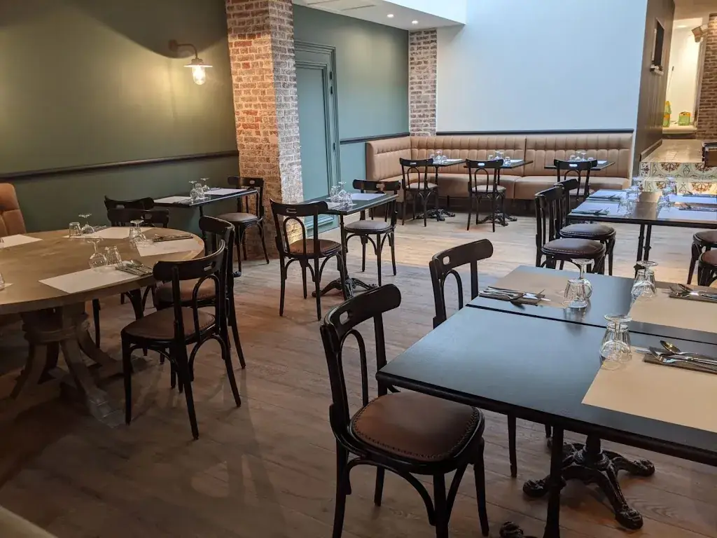 Le Petit Gourmand Restaurant in Livarot-Pays-d'Auge