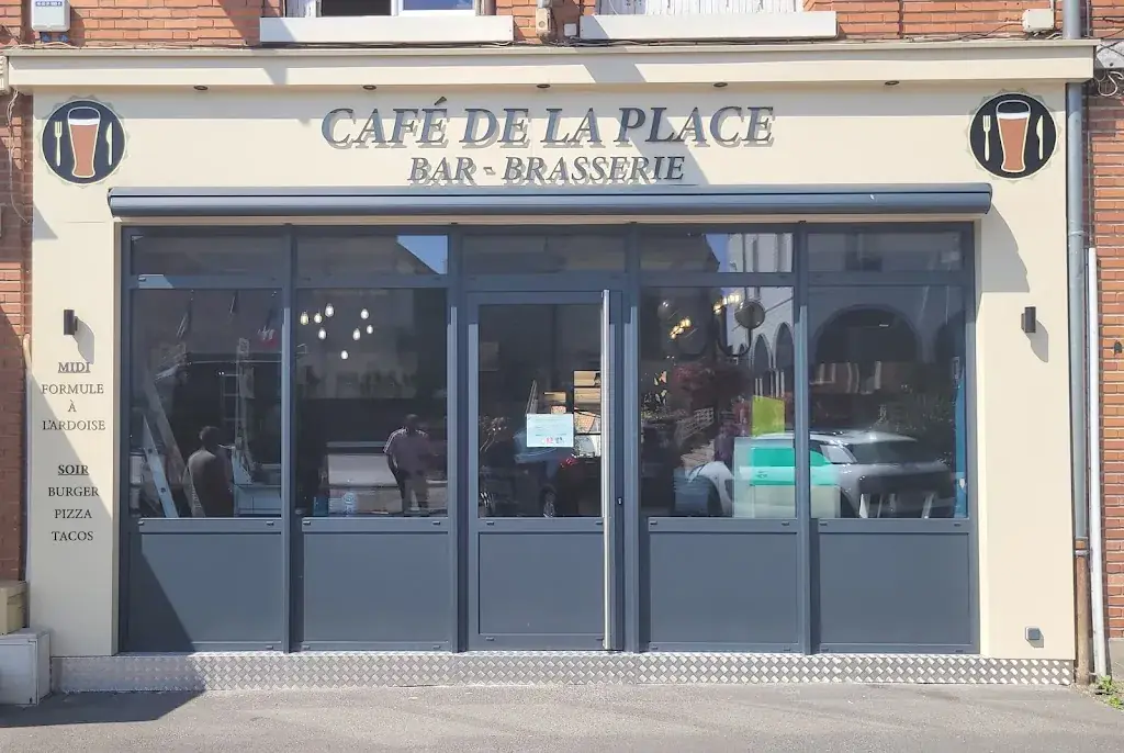 Brasserie Café de la place ristorante a Londinières