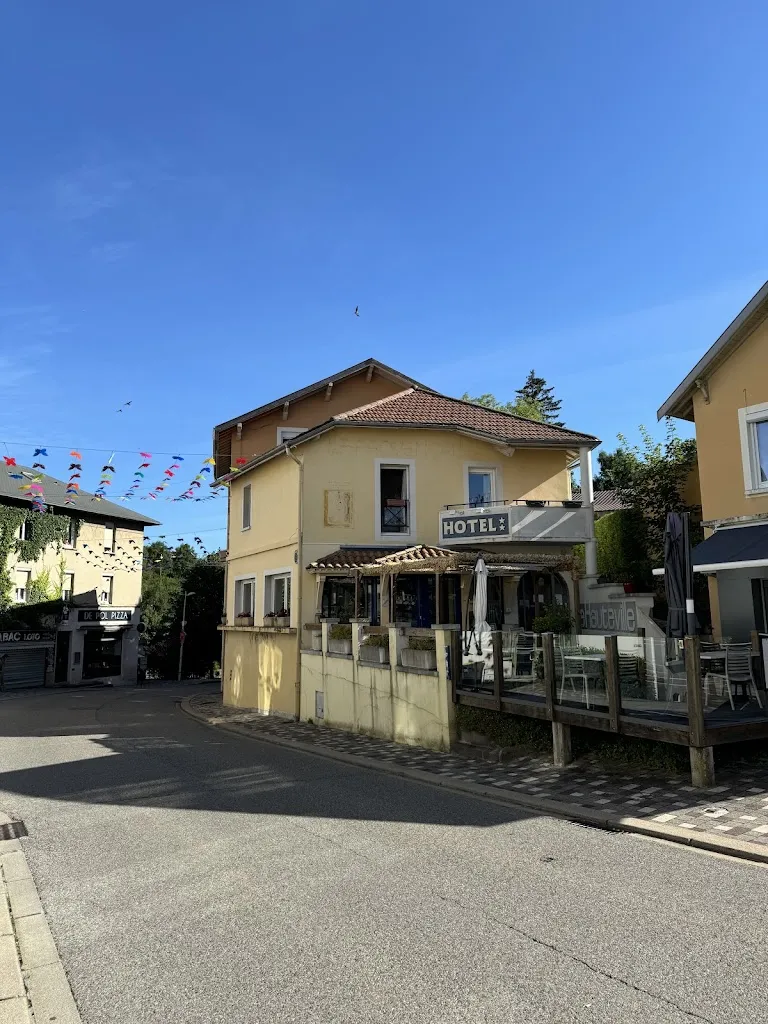 Andrew Burger_Hôtel-Restaurant Le Hauteville_d'Hauteville_Bewertung