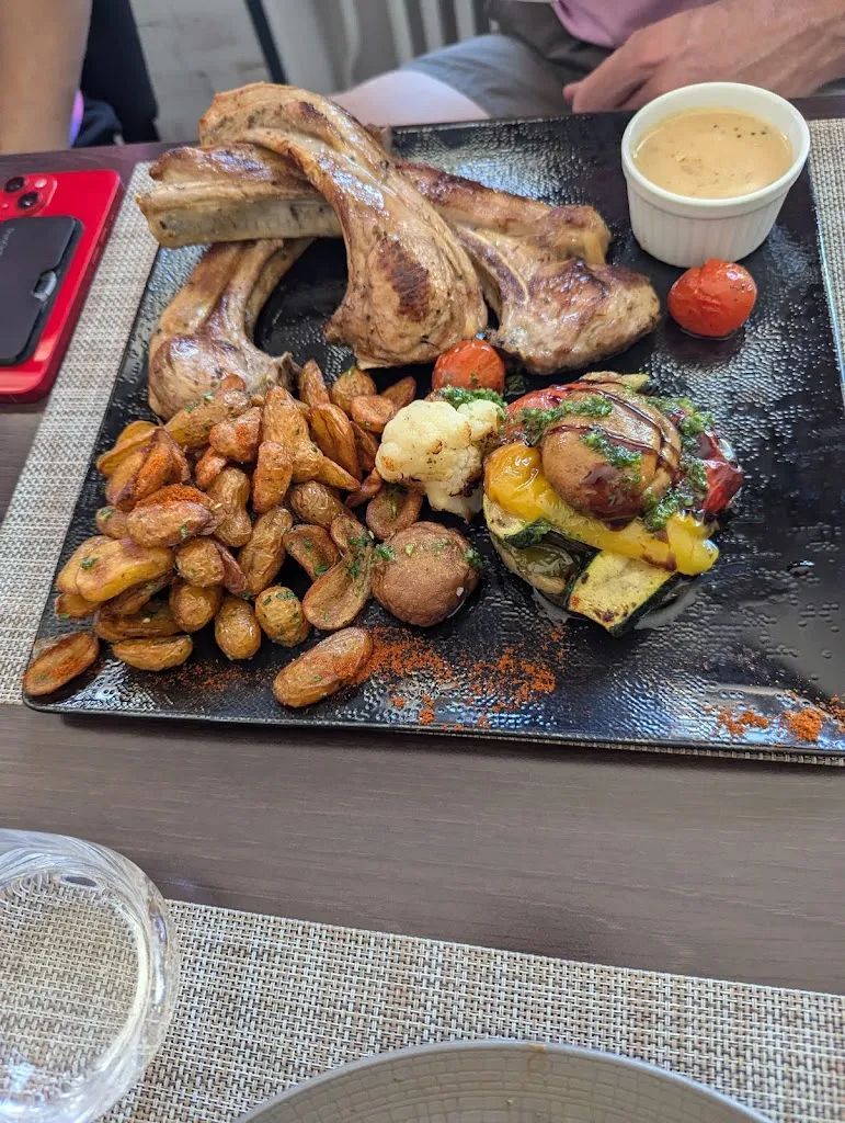 Paul Reardon_Hôtel-Restaurant Le Hauteville_d'Hauteville_Bewertung