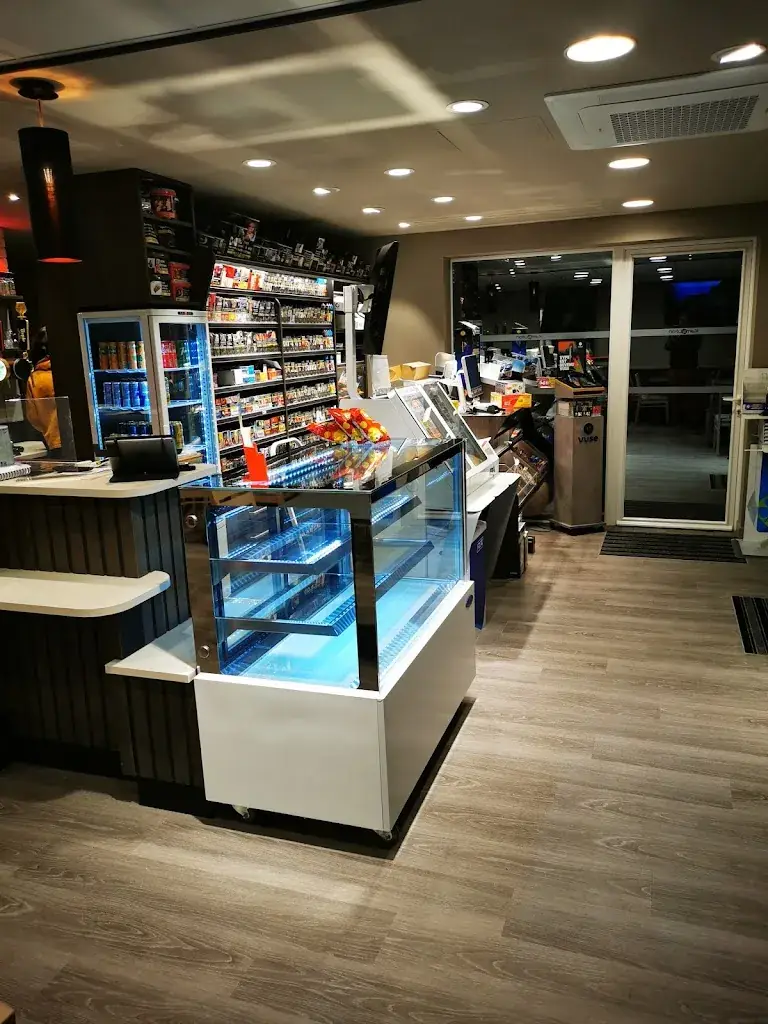 Le Kam & Léon_Lillebonne_slider_image_2