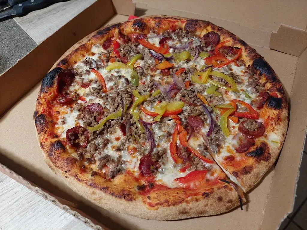 Pizza Land_Lillebonne_slider_image_1