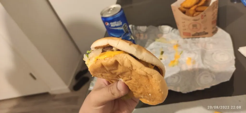 Morais Pedro_LA BONNE ADRESSE_Port-Jérôme-sur-Seine_review