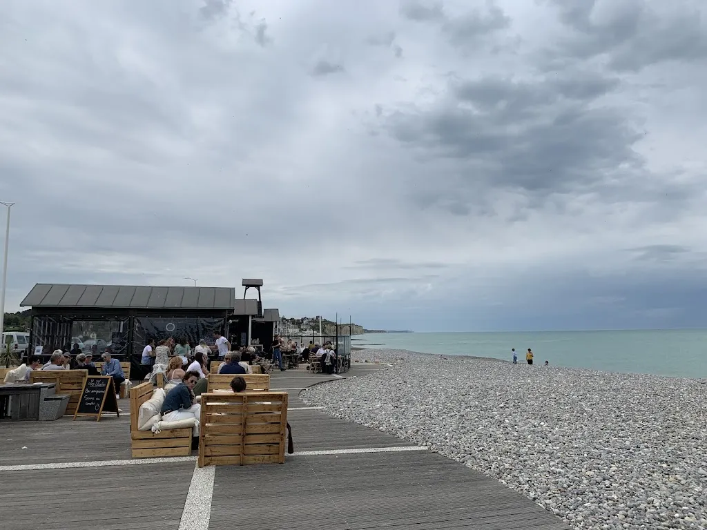 Julia PUJOL_Les voiles_Sainte-Marguerite-sur-Mer_review