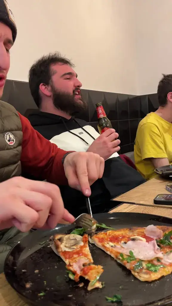 DE POL PIZZA_d'Hauteville_slider_image_2