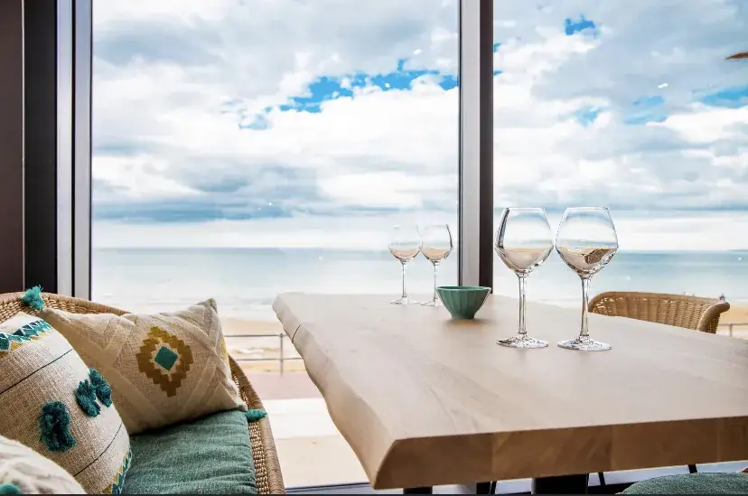 L'inéLucTable restaurant in Luc-sur-Mer