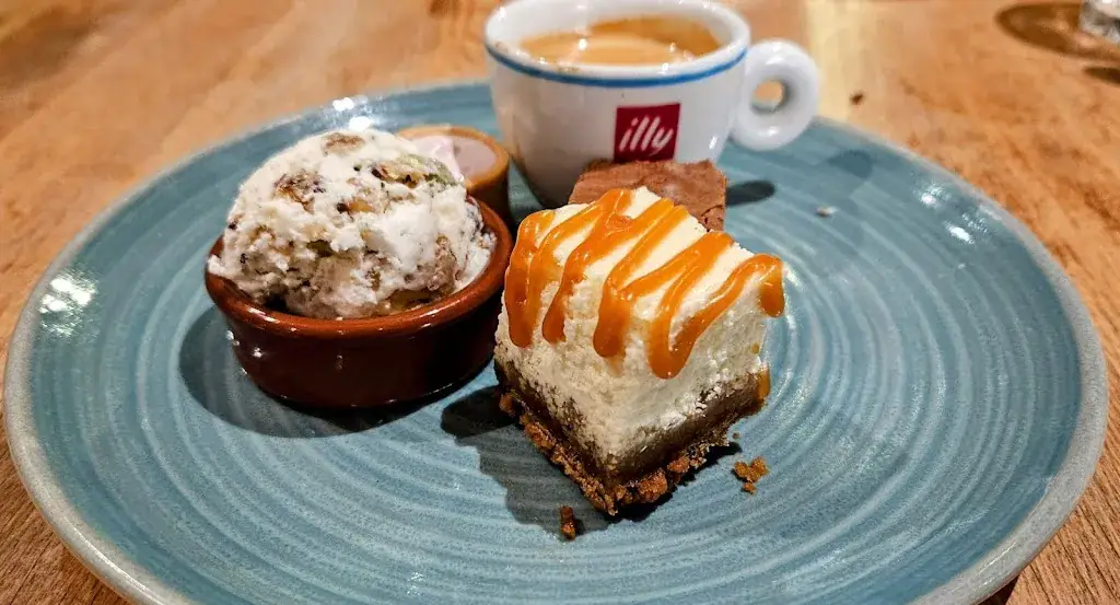 L'inéLucTable_Luc-sur-Mer_slider_image_3