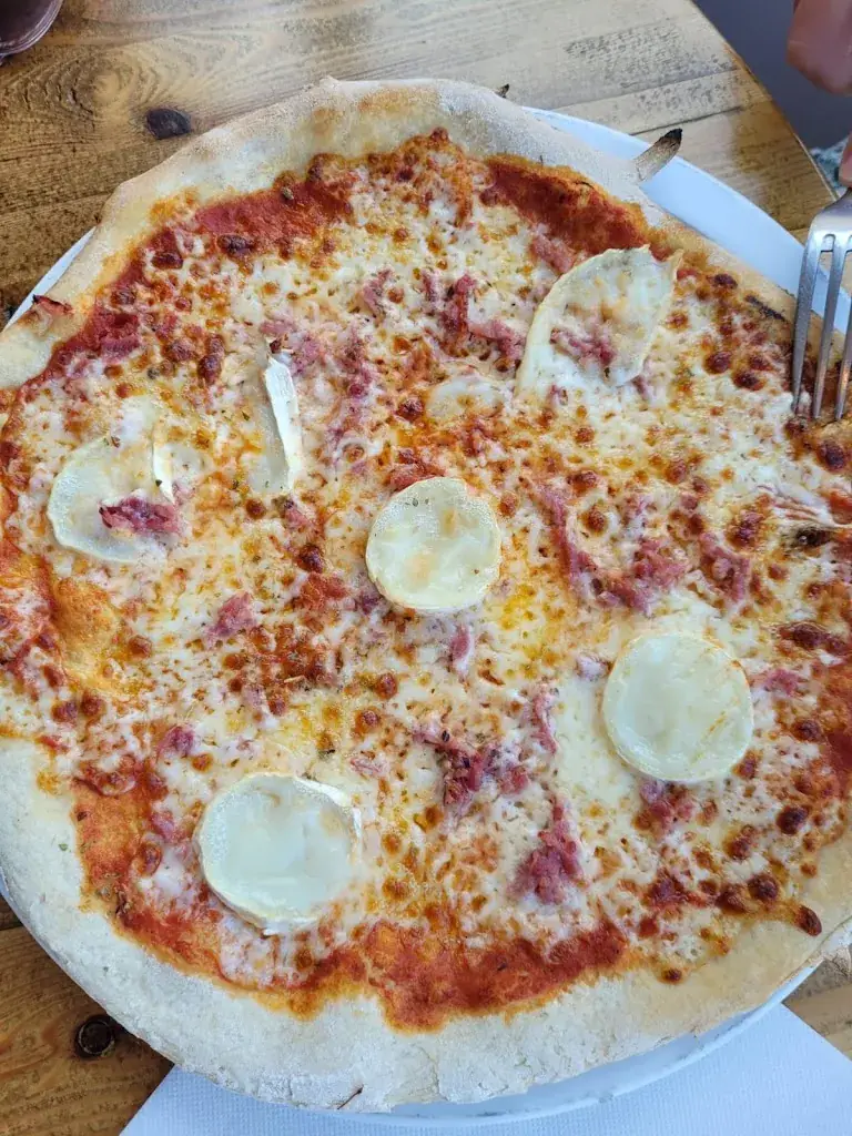 Douglas Searle_LA VILLA DE LUC_Luc-sur-Mer_review