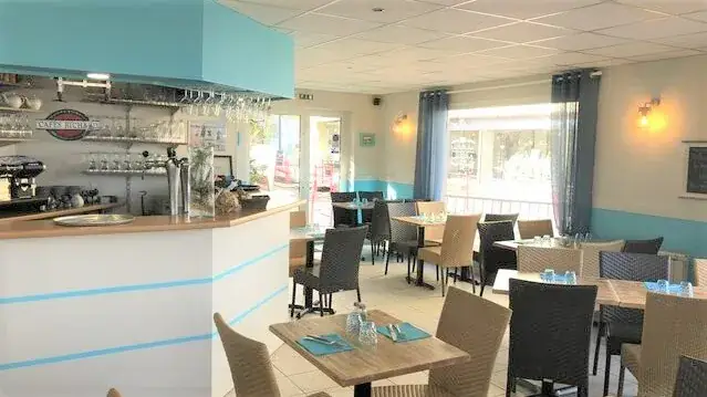 LA VILLA DE LUC restaurant in Luc-sur-Mer