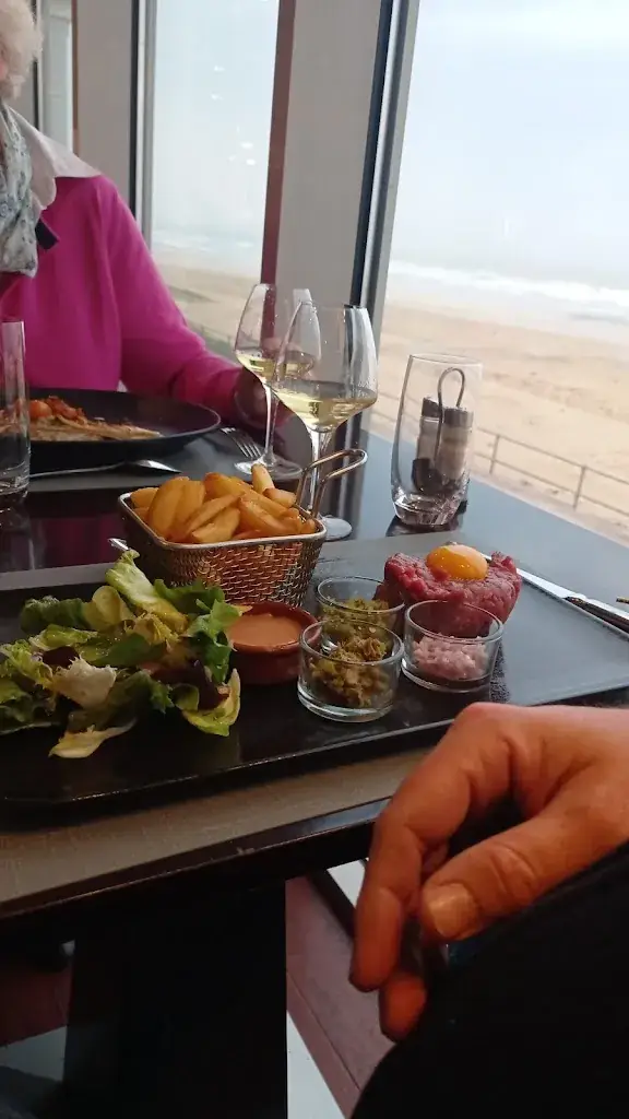 Derrick Evans_Restaurant L'FMR Terre de Saveurs_Luc-sur-Mer_Bewertung