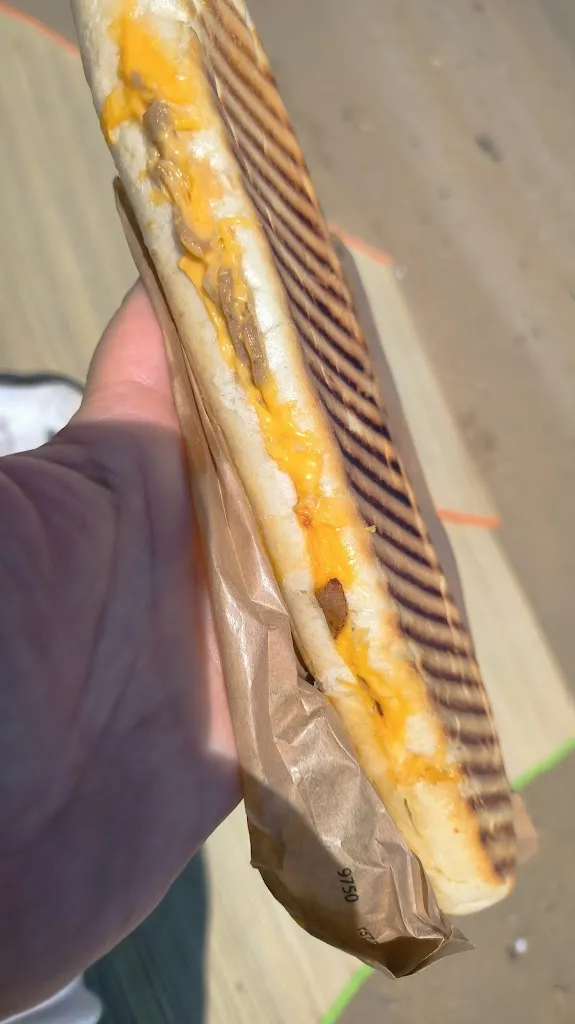 Mél (Titmel7)_Caprices De Mômes Salé Sandwicherie Sucré_Luc-sur-Mer_review