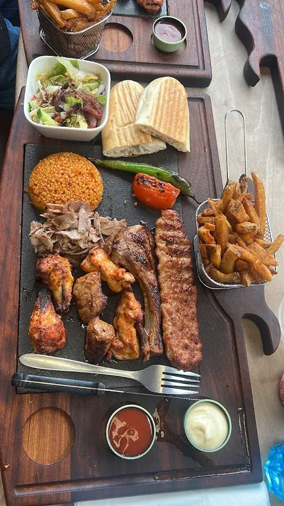 syed hyder hussain_Grill house au feu de bois_Louviers_review