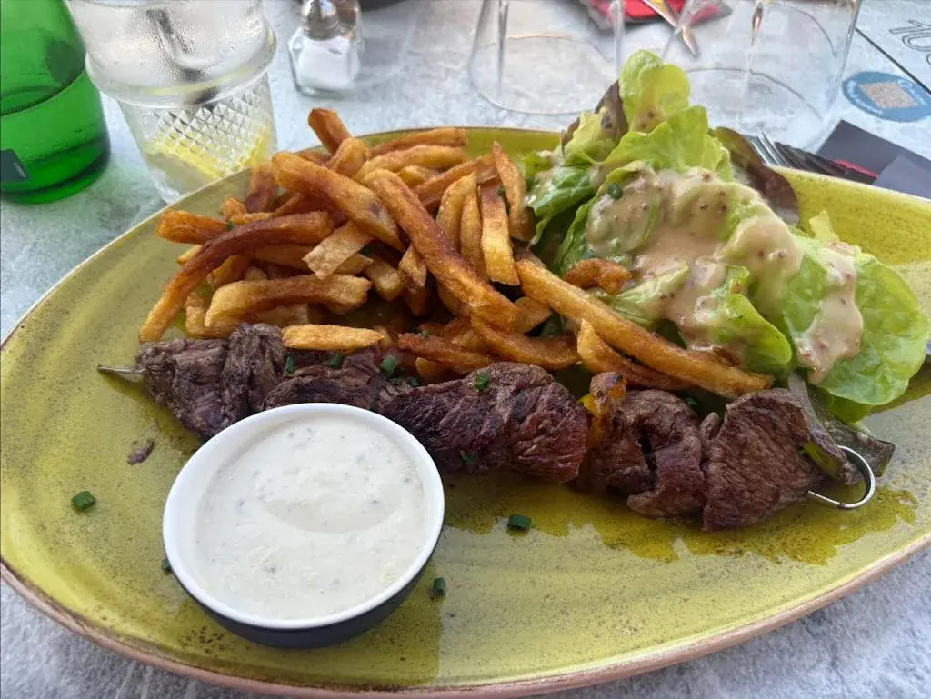 Karen “KarenCo” Cousine_Brasserie le Parvis_Louviers_review