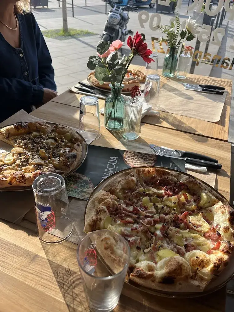 La Napolia Louviers_Louviers_slider_image_3