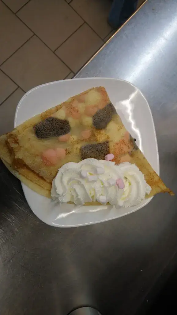 kitty Luciani_Yakici_Marcilly-sur-Eure_review