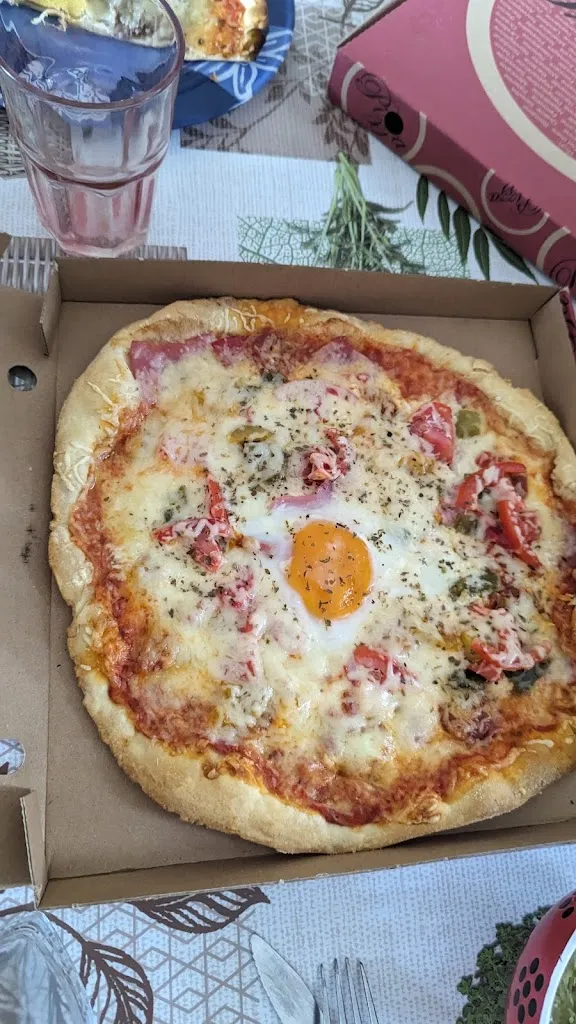 Edwin Schmitt_Pizzeria de la Toque_Huriel_review