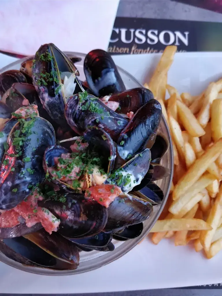 Lina Timofejeva_Santa fé_Merville-Franceville-Plage_review